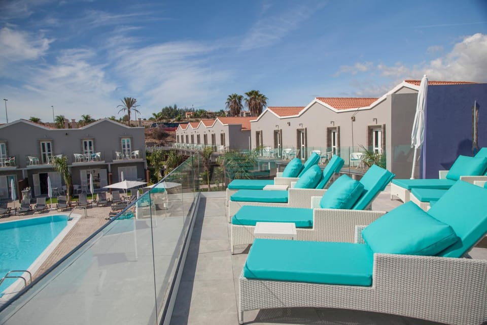 Balcony/Terrace, Swimming pool