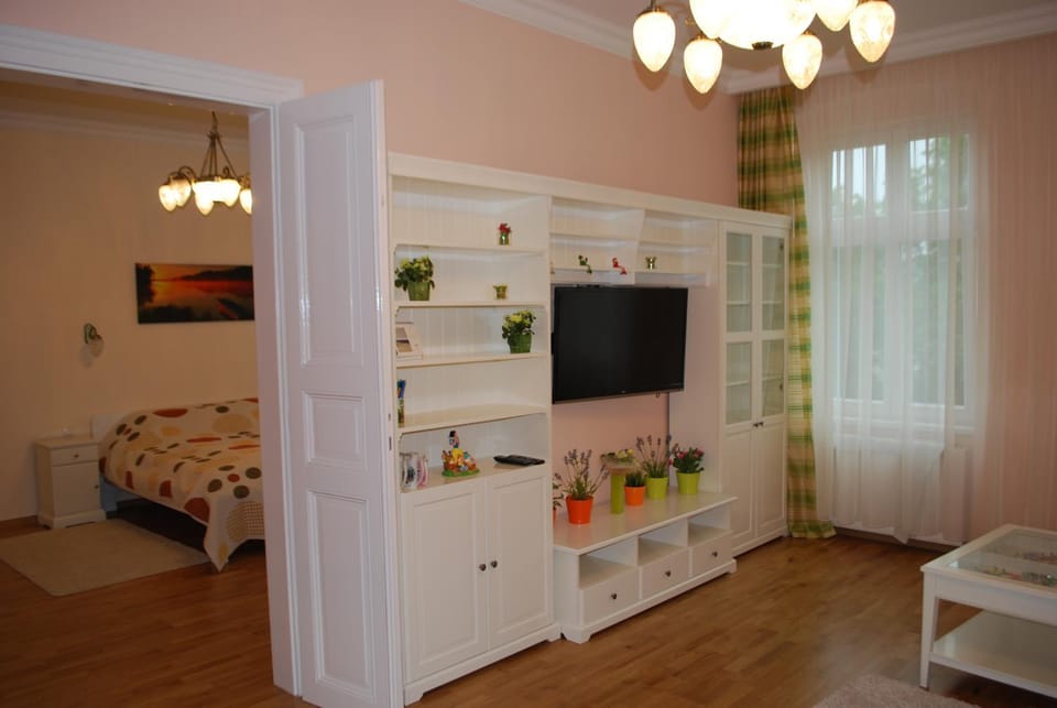 Living room, Seating area, Bedroom