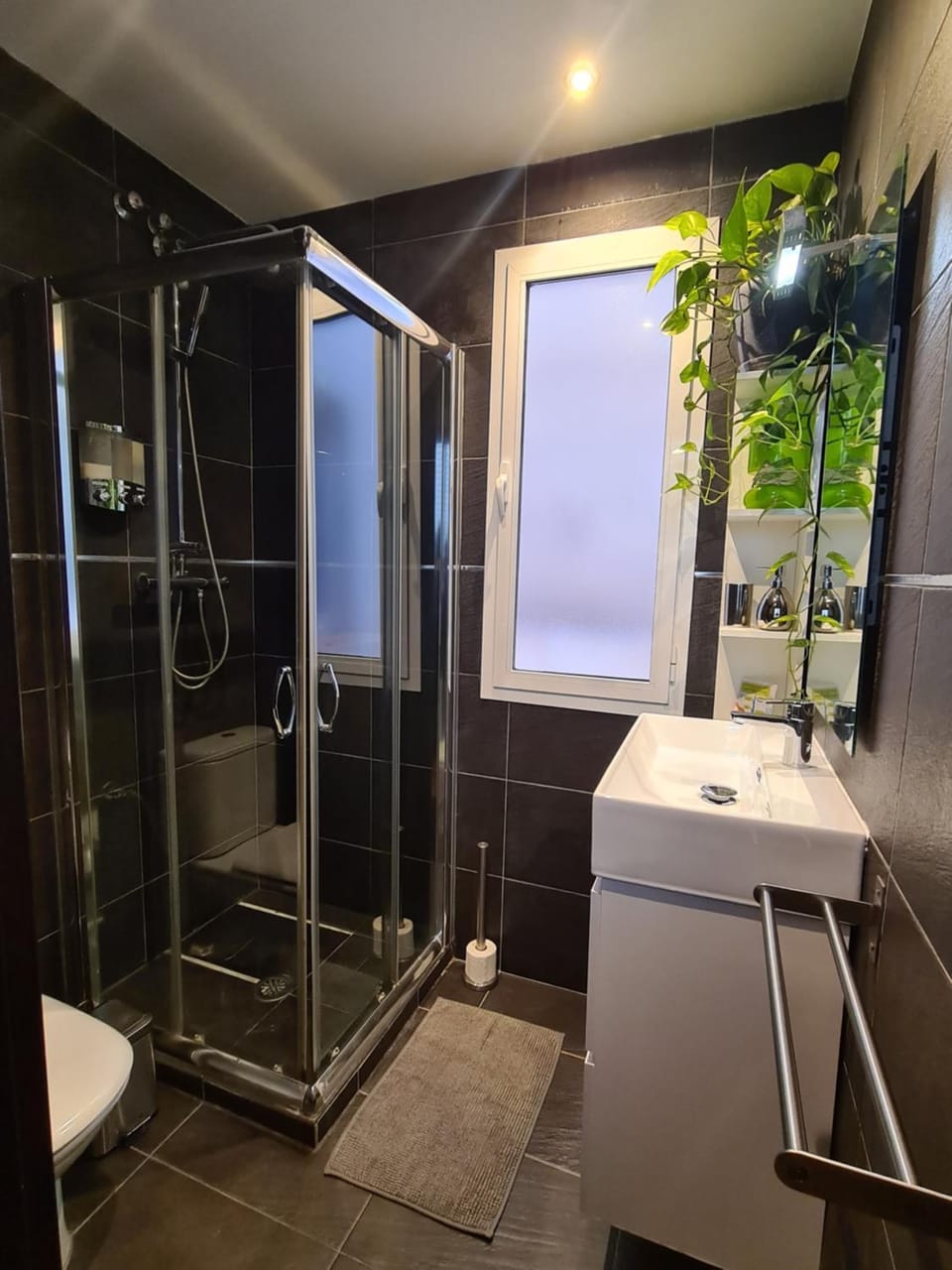 Shower, Bathroom, towels