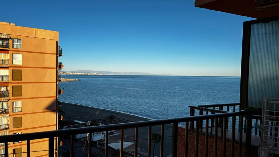 Perla 5, primera línea de playa y centrico Apartment in Fuengirola