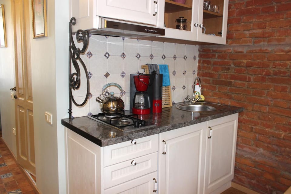 Kitchen or kitchenette, Living room