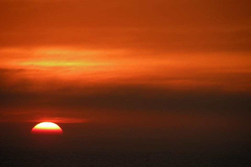 Photo of the whole room, Sunset