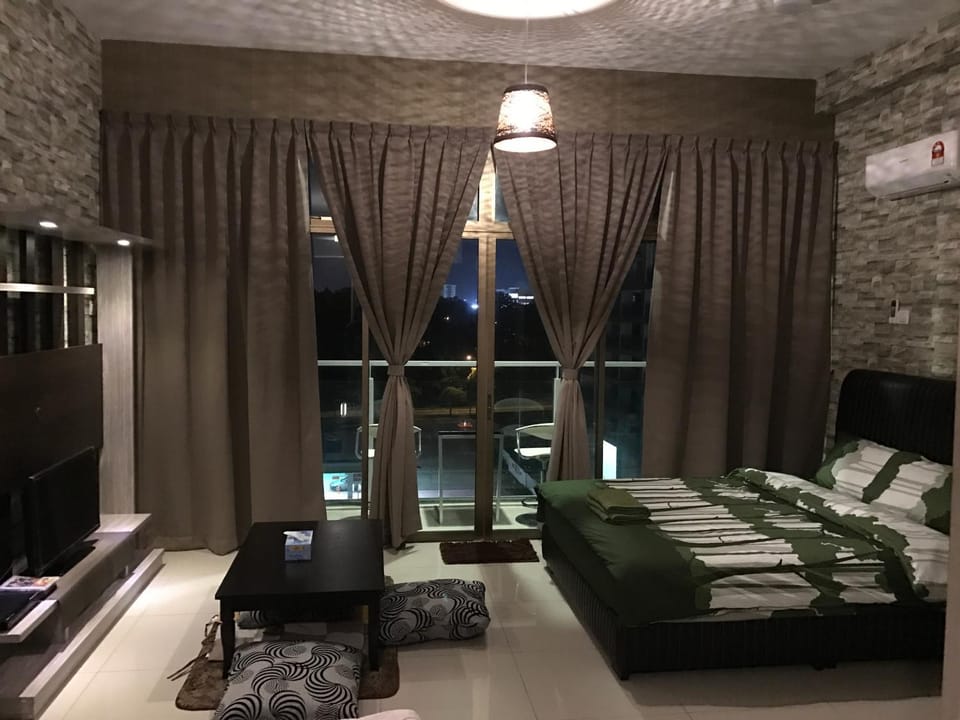 Decorative detail, On site, City view, bunk bed, Family