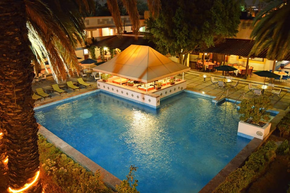 Night, Swimming pool