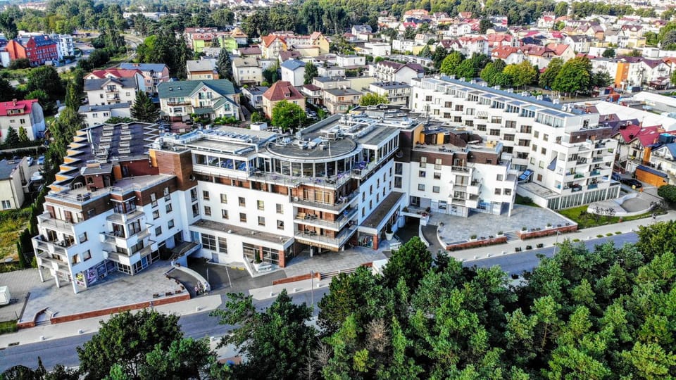 Property building, Facade/entrance, Bird's eye view