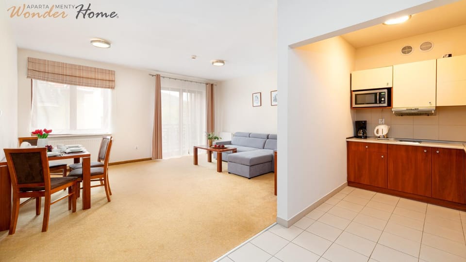 Kitchen or kitchenette, Living room, Seating area, Dining area, pet friendly, stove