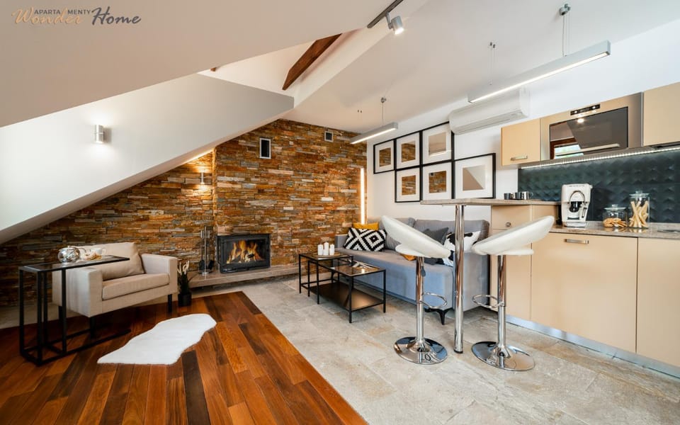 Kitchen or kitchenette, Living room, Seating area, fireplace, pet friendly, stove