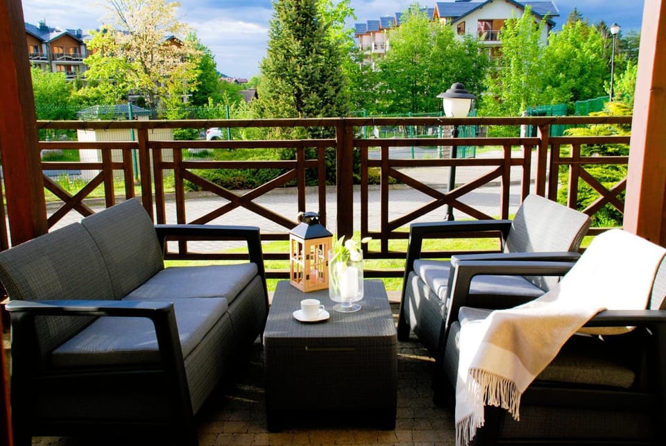 Spring, Day, View (from property/room), Balcony/Terrace