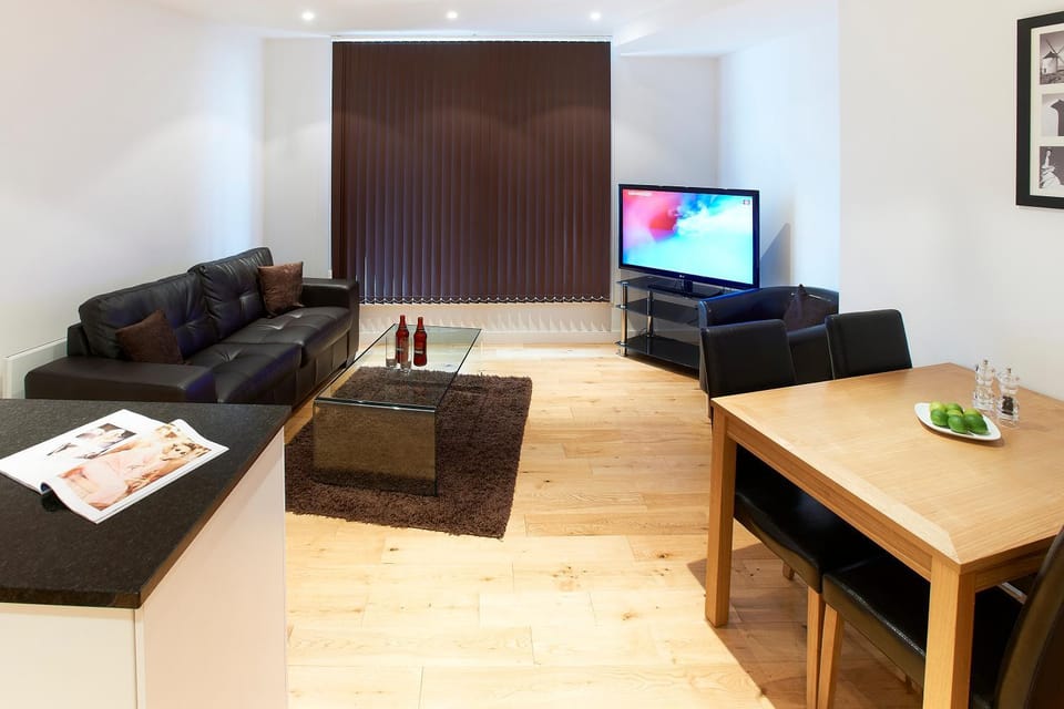 Watford Centre - Luxury Penthouse Apartment in Watford
