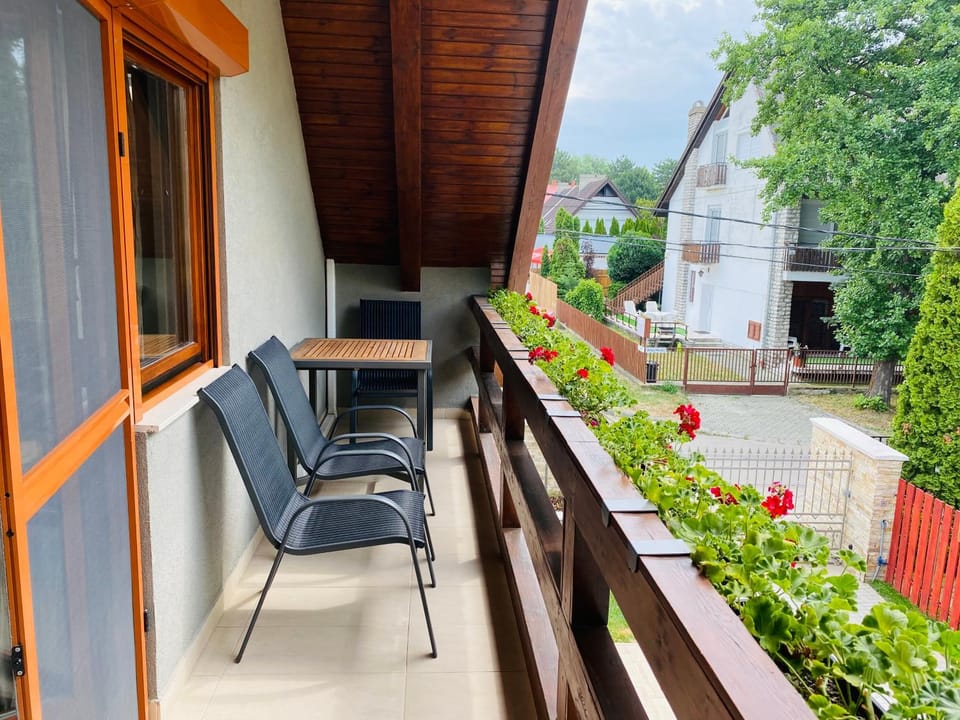 Linton Apartmanház - Siófok, Plázs Bed and Breakfast in Siófok
