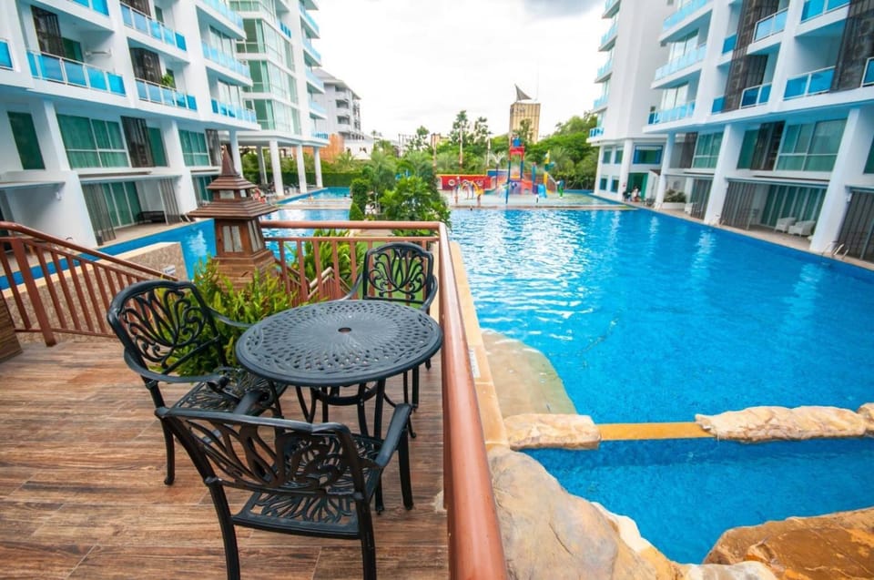 Property building, Area and facilities, Area and facilities, Swimming pool
