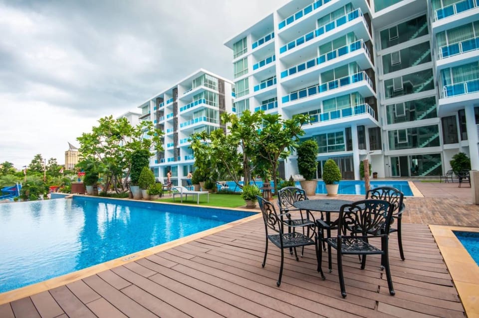 Property building, Area and facilities, Swimming pool, Swimming pool