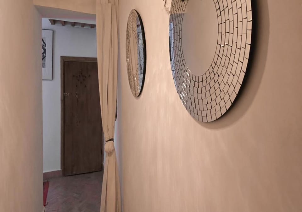 Property building, Facade/entrance, Internal: Not applicable to any particular room