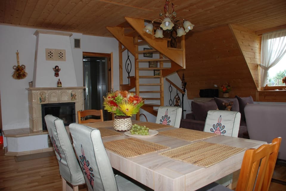 Living room, Photo of the whole room
