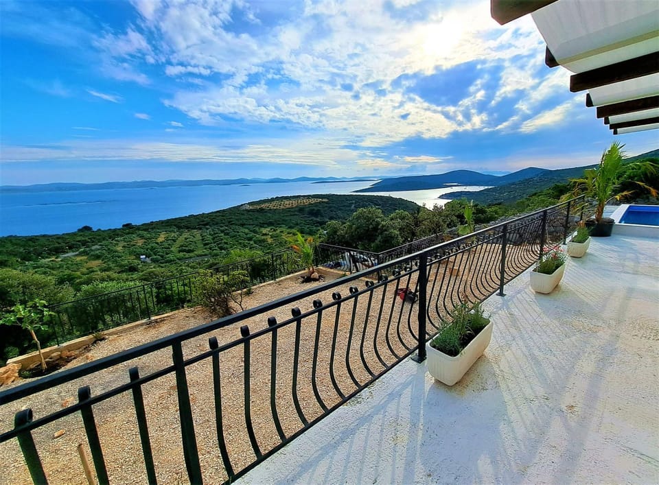 Villa Robinson Villa in Šibenik-Knin County, Croatia