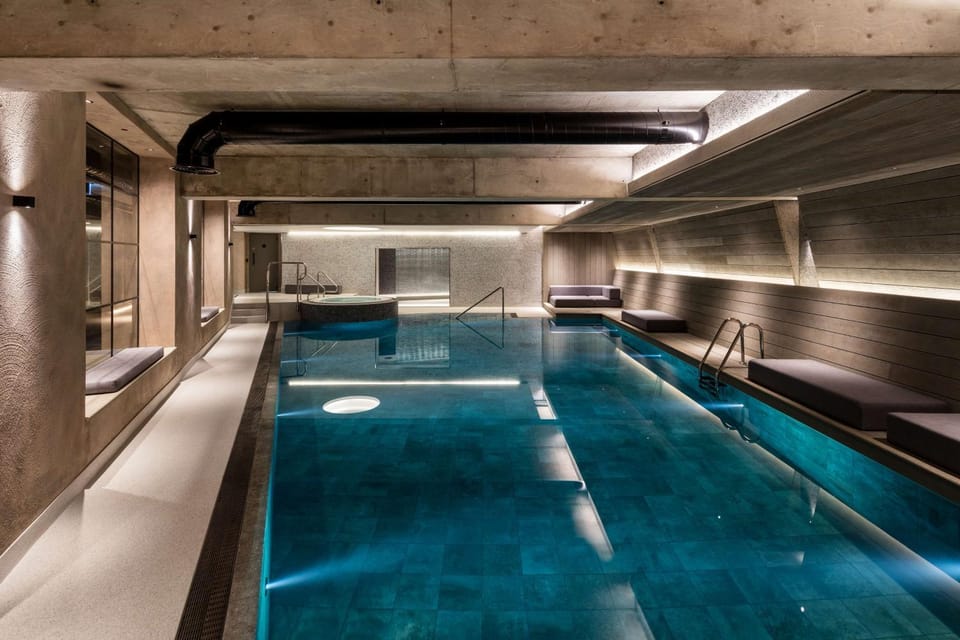 Pool view, Swimming pool