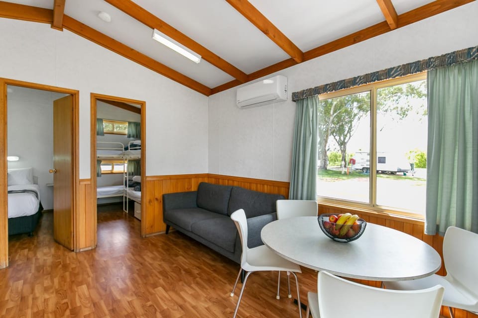 Living room, Seating area, Dining area, air conditioner