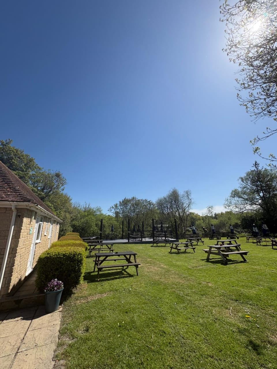 The Pelican Inn Inn in England