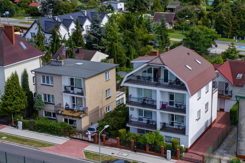 Neighbourhood, Bird's eye view, Street view