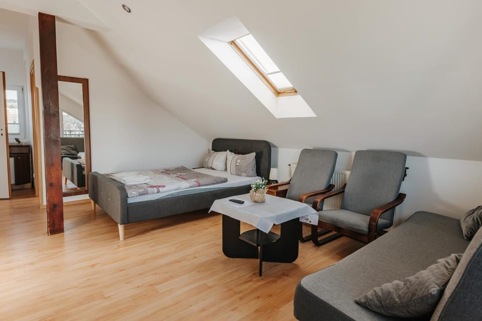 Bed, Photo of the whole room, Seating area, Bedroom