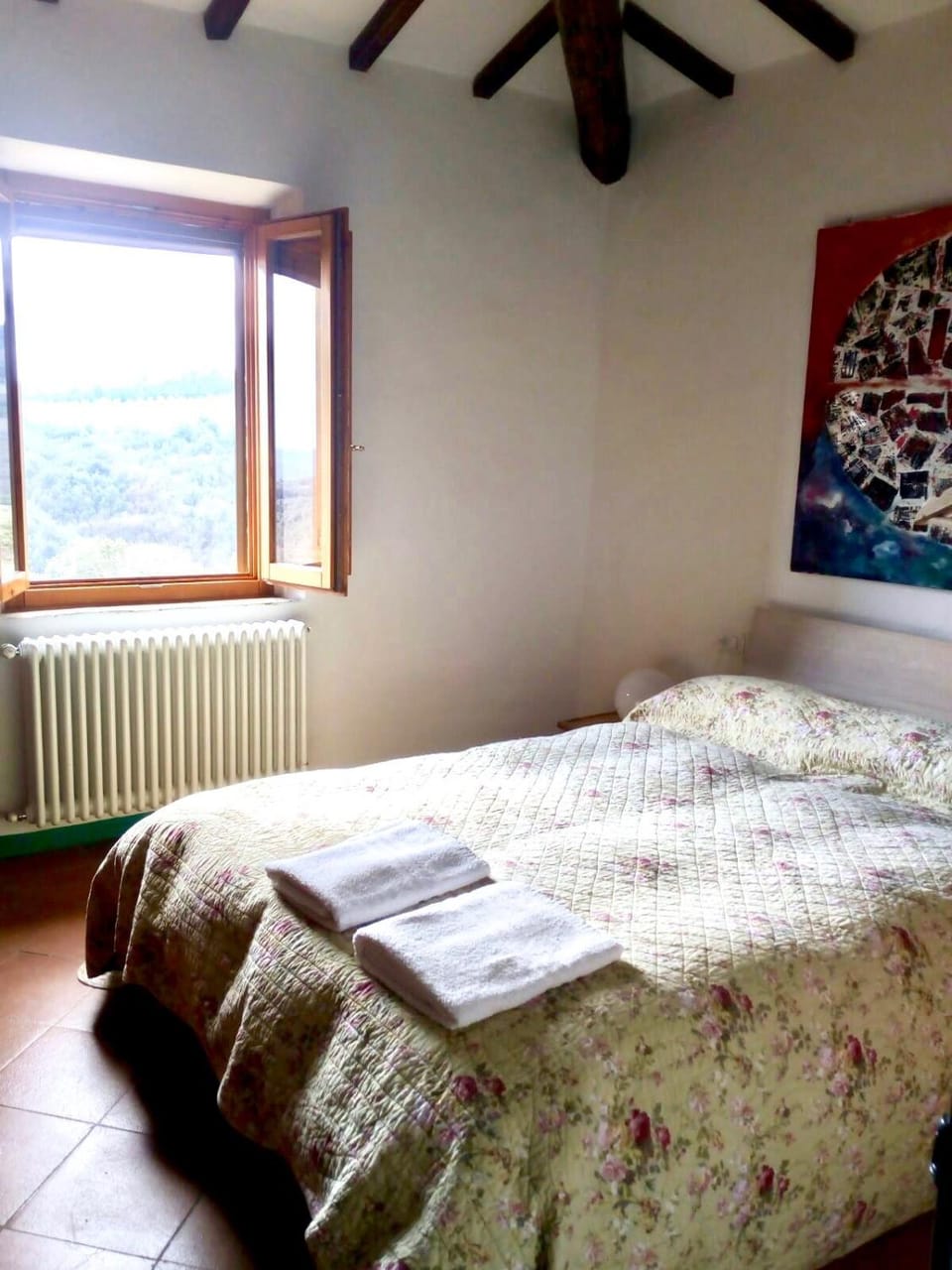 Bed, Photo of the whole room