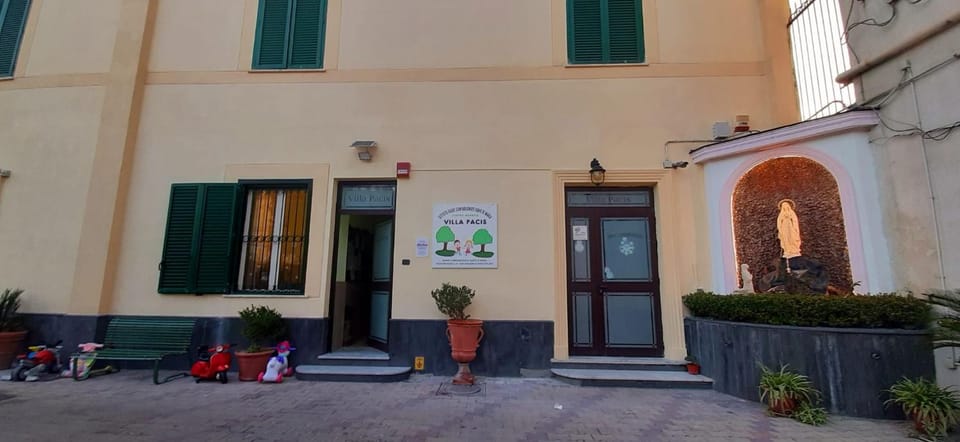 Property building, Day