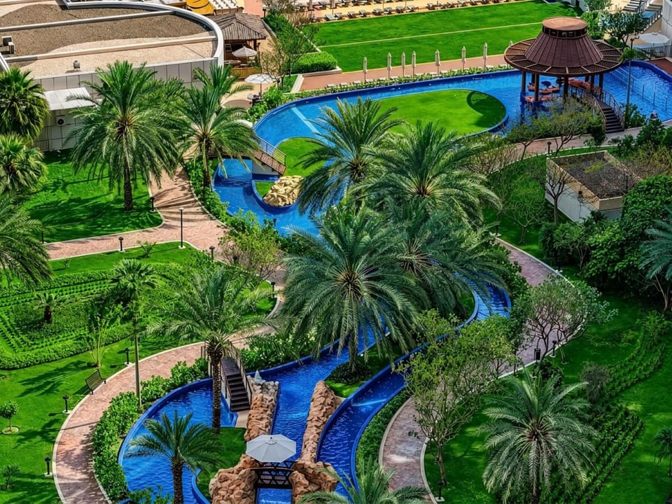 Property building, Swimming pool