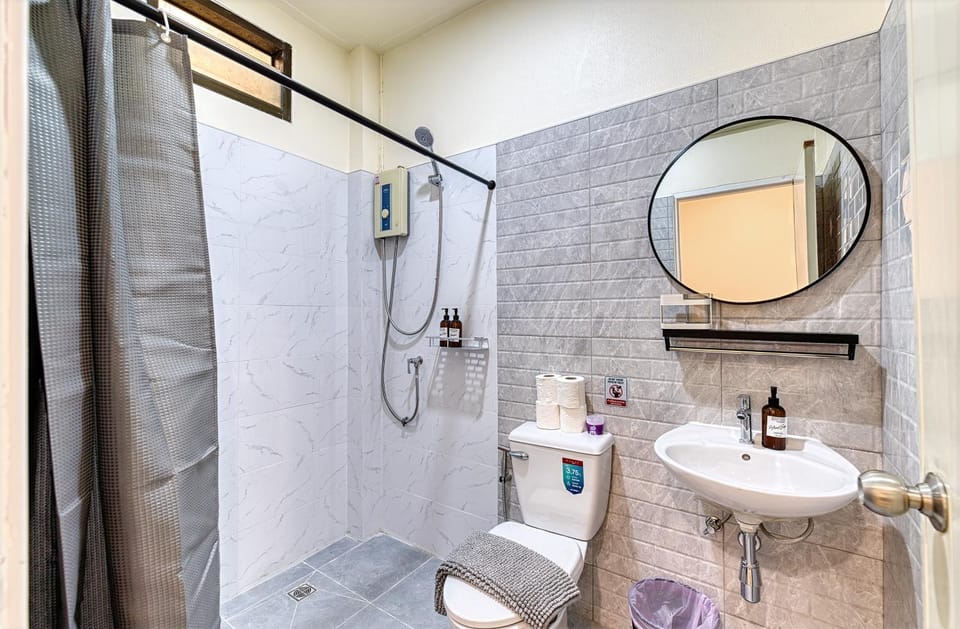 Shower, Toilet, Bathroom