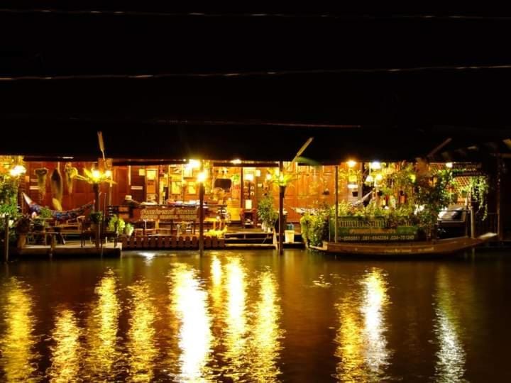 Night, River view