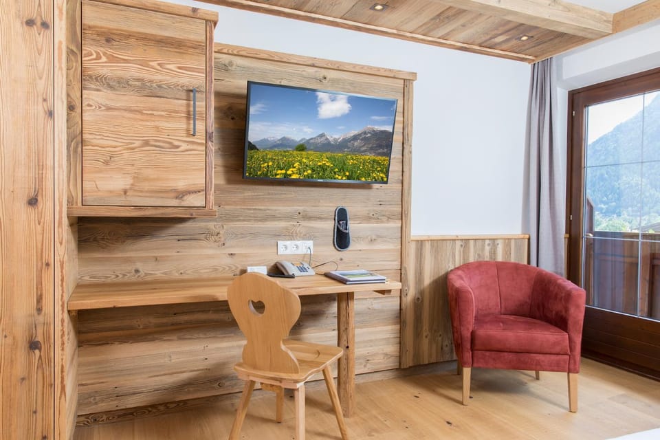 TV and multimedia, Seating area