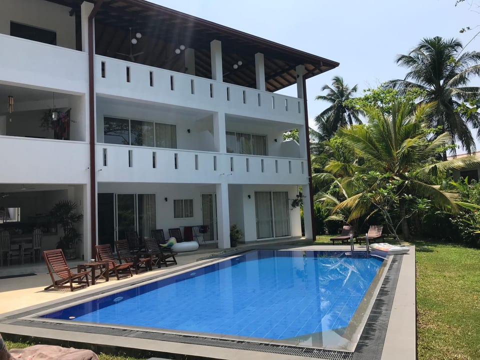 Garden, Swimming pool