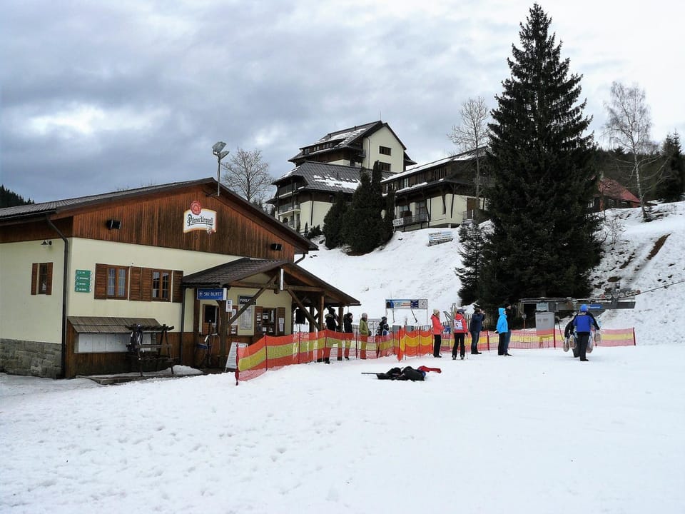 Property building, Skiing