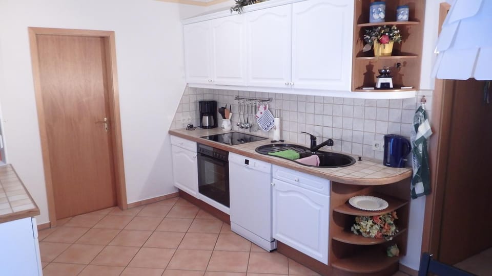 Kitchen or kitchenette, Decorative detail