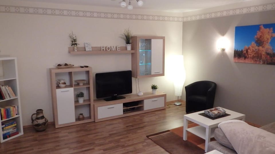 TV and multimedia, Living room, Decorative detail
