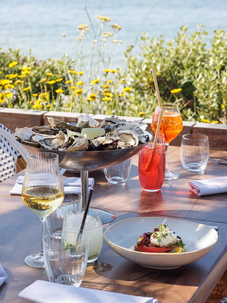 Restaurant/places to eat, Dining area, Meals