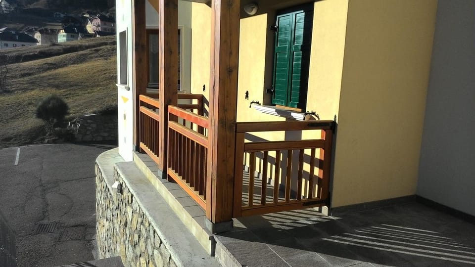 Property building, Balcony/Terrace