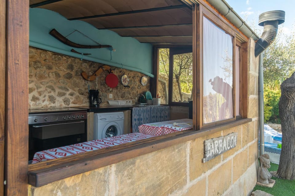 Off site, Kitchen or kitchenette