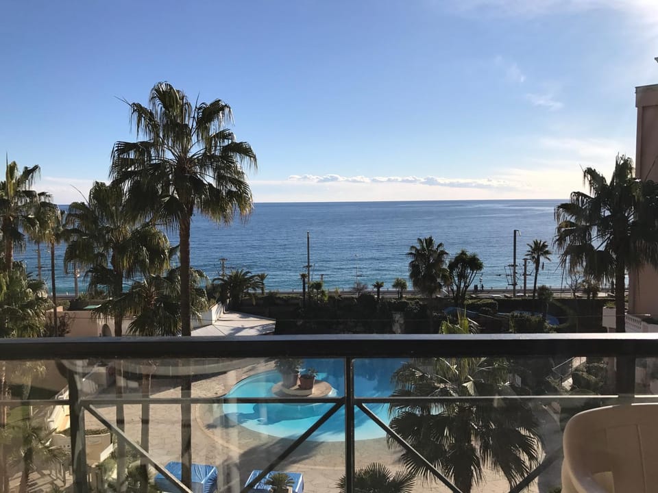 Balcony/Terrace, Pool view, Sea view