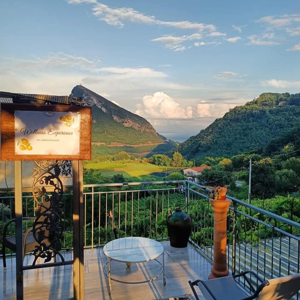 La Roccia Incantata Amalfi Coast Bed and Breakfast in Campania