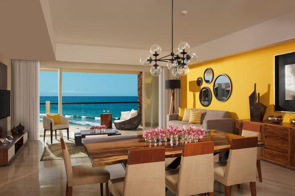 Altitude by Krystal Grand Los Cabos - All Inclusive Resort in San Jose del Cabo