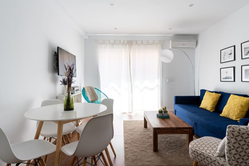 TV and multimedia, Living room, Dining area
