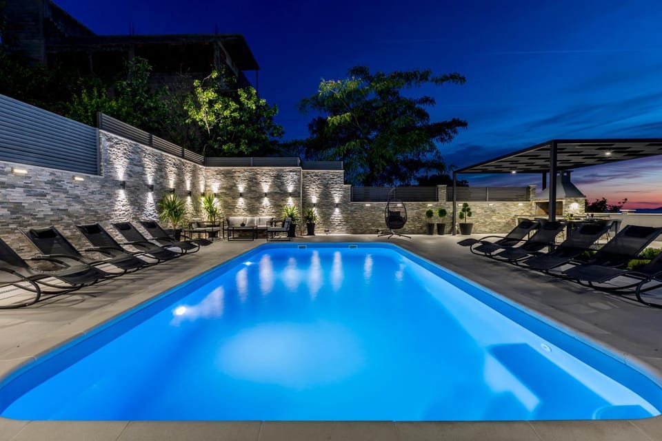 Patio, Night, Evening entertainment, Pool view, Swimming pool, sunbed