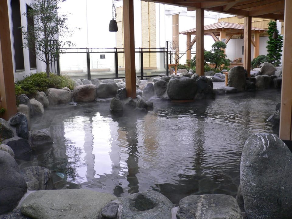 Yokohama Minatomirai Manyo Club Hotel in Yokohama