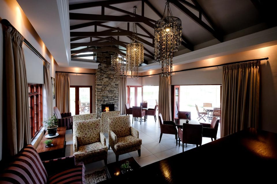 Communal lounge/ TV room