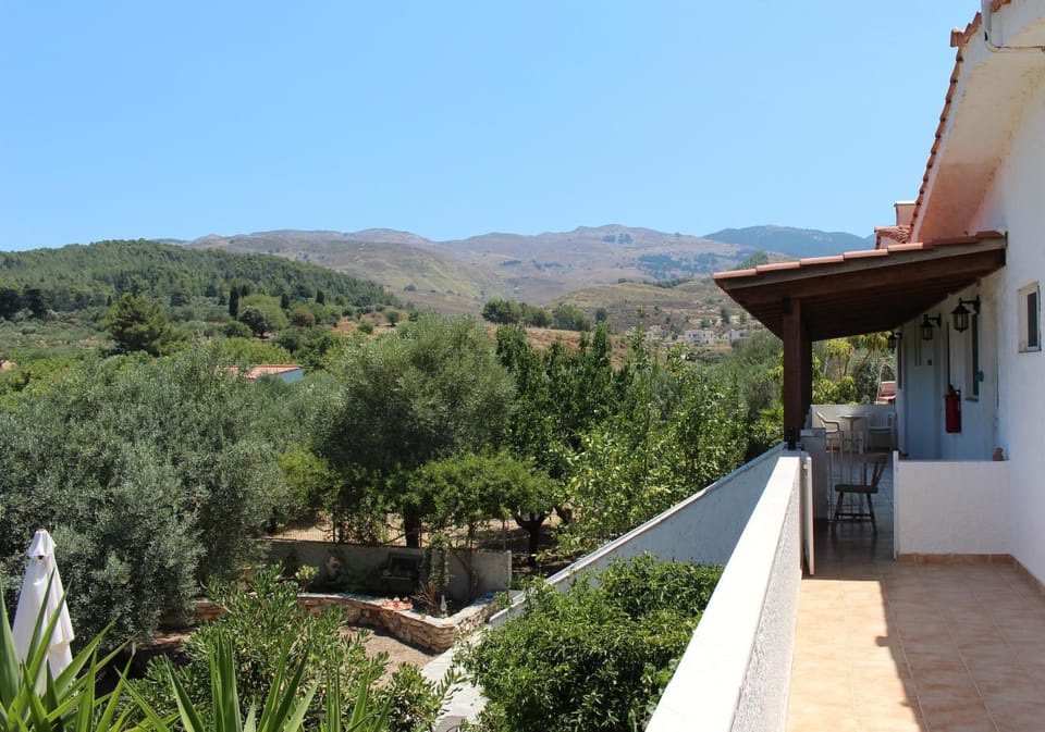 Property building, Bird's eye view, Balcony/Terrace, On site, Mountain view, Sea view