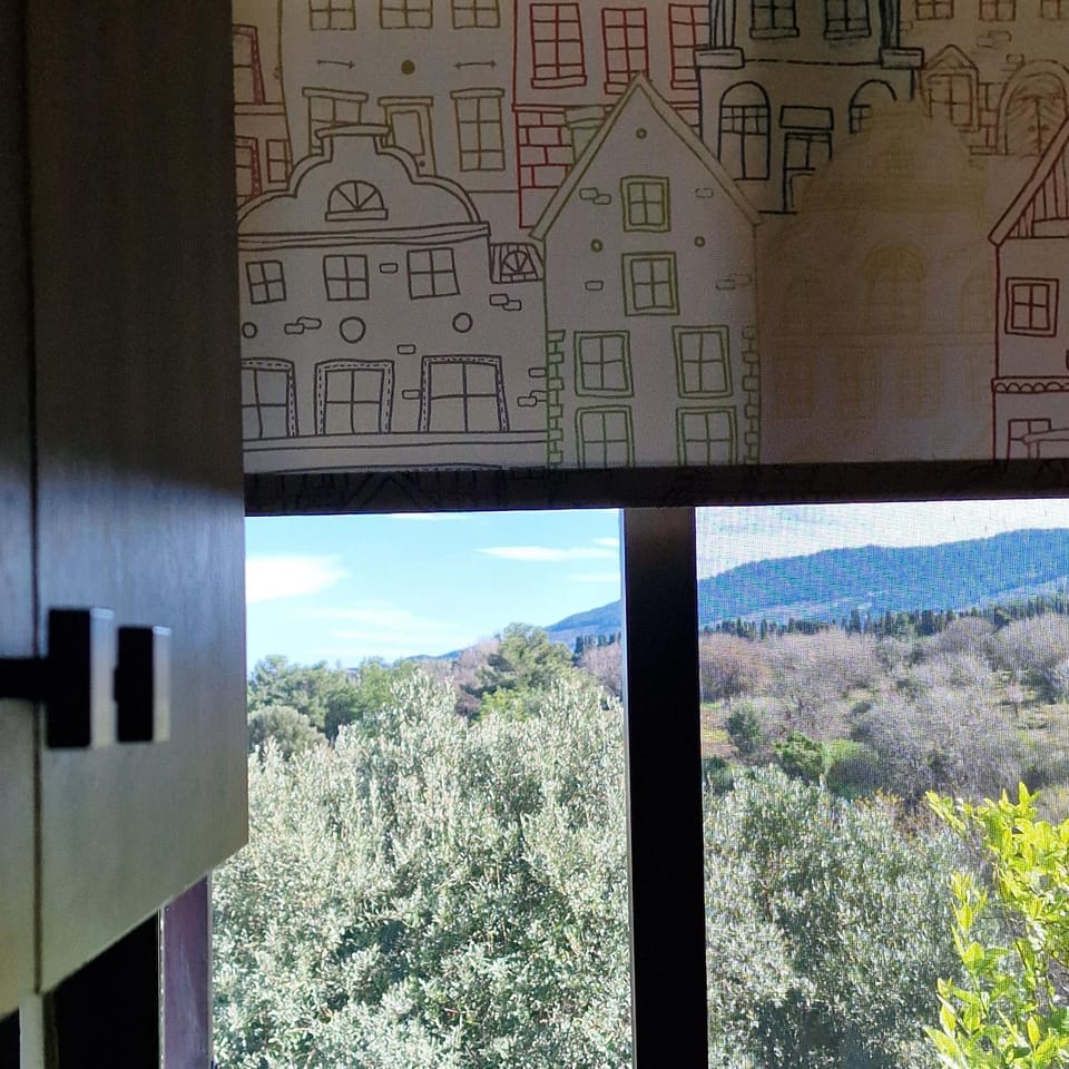 Kitchen or kitchenette, Landmark view, Mountain view