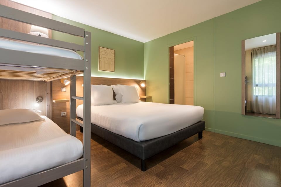 Bed, Bedroom, bunk bed