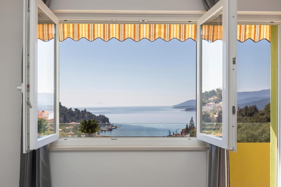 Bedroom, Sea view