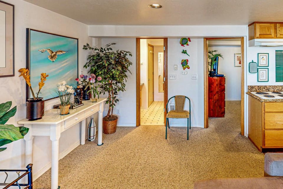Flounder's Crib Condo House in Devils Lake