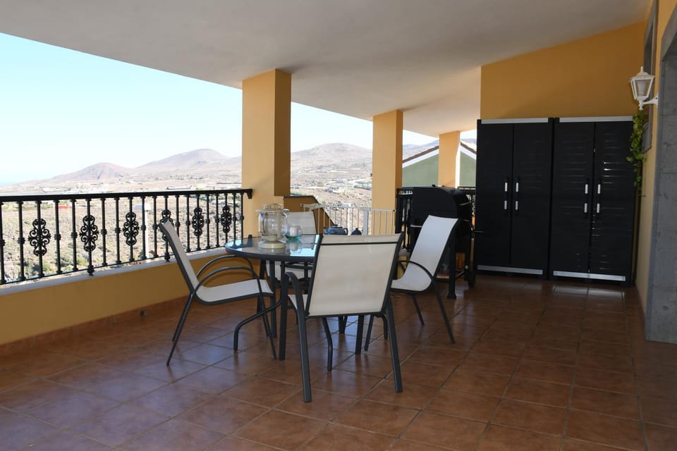 BBQ facilities, View (from property/room), Balcony/Terrace, City view, Garden view, Landmark view, Mountain view, Sea view
